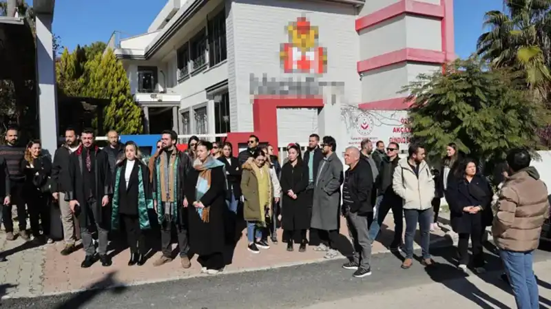 Karne Günü Veliler İçin Endişe Dolu Anlar: Öğrencileri Ağlatan Sır Ne?