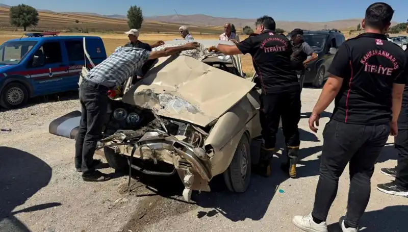 Kahramanmaraş'ta Kaza: Kamyonet ile Otomobil Çarpıştı, Yaralılar Var!