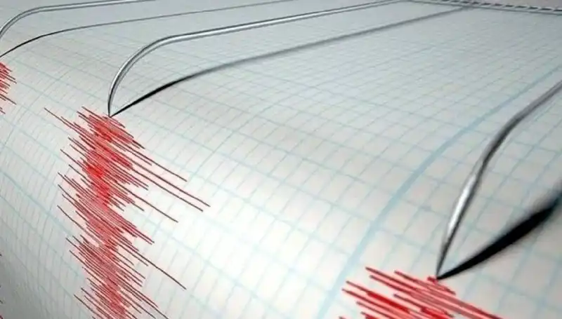 Sındırgı'da Peş Peşe Meydana Gelen Depremler, Vatandaşları Tedirgin Ediyor