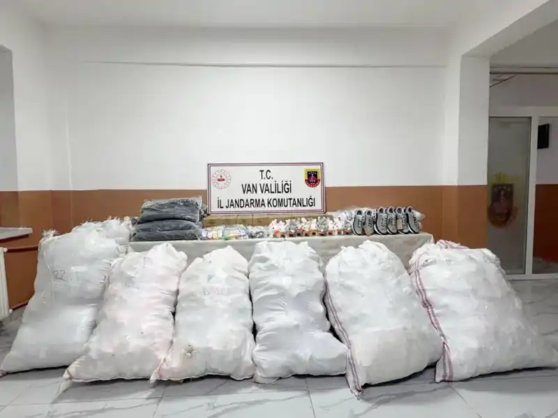 Van’da Kaçakçılığa Baskın: 4 Milyon TL’lik Malzeme Ele Geçirildi