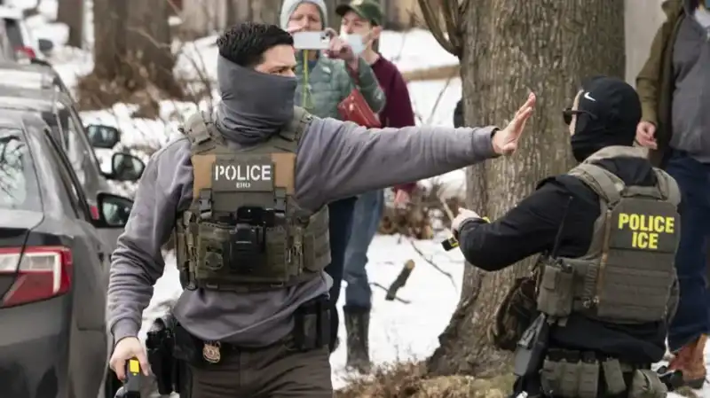 ABD Mahkemeleri ICE'a Uyarıda Bulundu: 4 Bin Üstü Hukuksuz Tutuklama İddiası