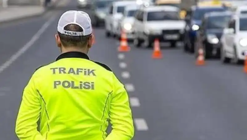 Cumartesi İstanbul'da Trafik Sıkışıklığı: Hangi Yollar Kapatılacak?