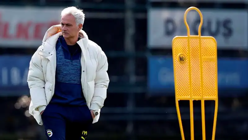 Fatura Mourinho'ya Kesildi: Futbol Dünyasında Yeni Gelişmeler Neler?
