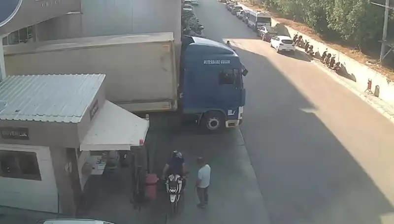 Türkiye’de Nakliye Şebekesine Büyük Operasyon: Milyonlarca Liralık Ürün Ele Geçirildi