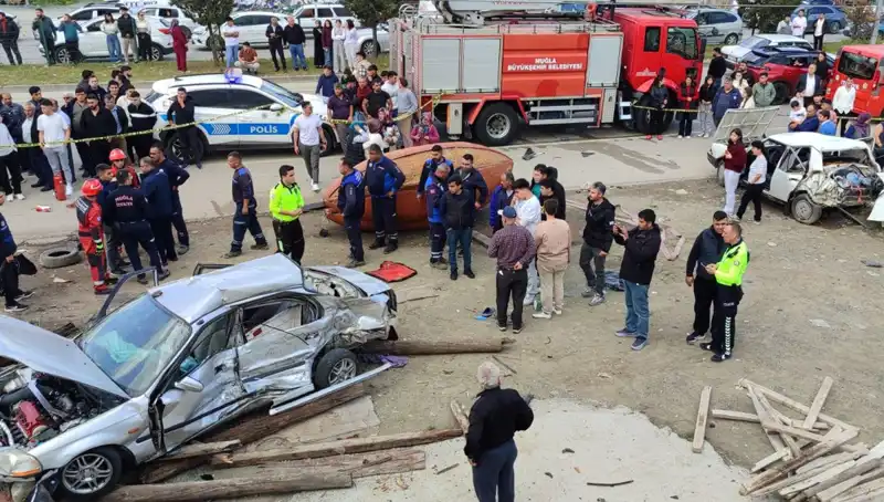 Bayramın İkinci Günü: Talihsiz Kazalar 11 Can Aldı, 18 Kişi Yaralandı