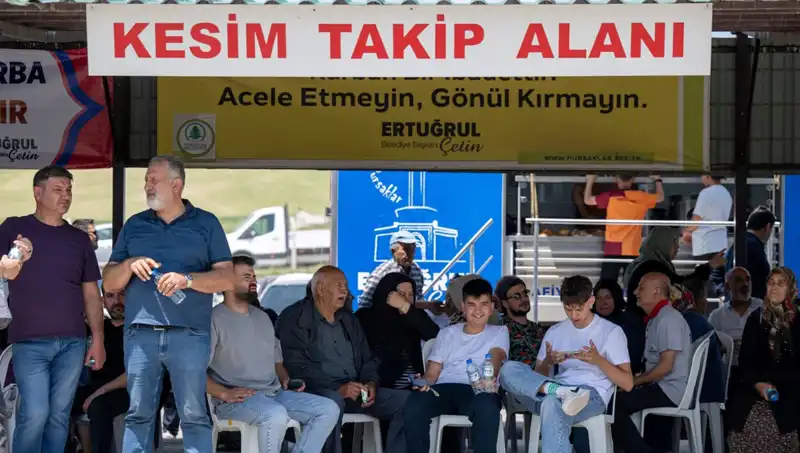 Kurban Bayramı Öncesi Ankara'daki Pazarlar Renklendi: Hareketlilik Artıyor
