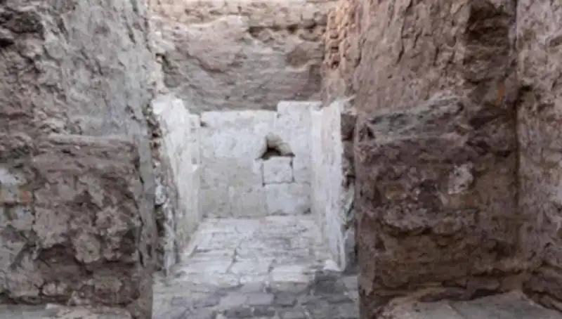 Mısır'da Tarihe Geçen Keşif: 3.500 Yıl Öncesine Ait Kraliyet Mezarı Bulundu