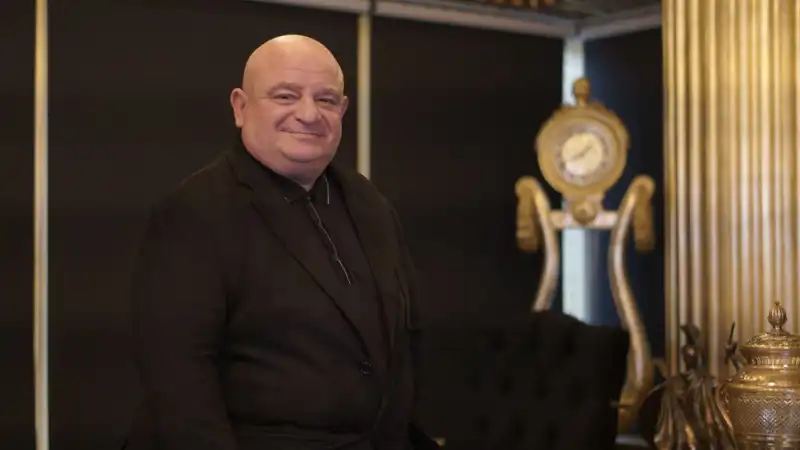 Moiz Mitrani: Tekstilden Finansa Ulaşan Başarı Hikayesinin Sırları