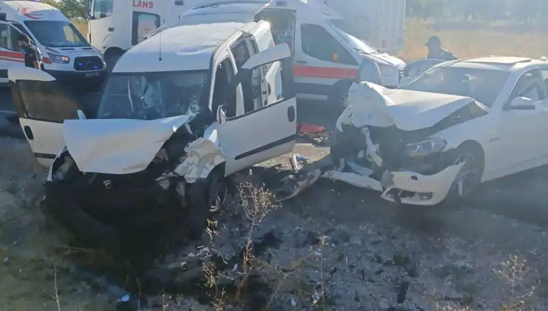 Nevşehir'de Trafik Kazası: 14 Yaralı, Olayın Ayrıntıları Şok Edici