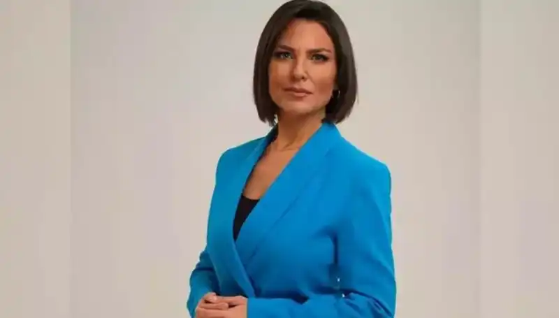 Ece Üner: Kariyeri, Yaşı ve Hayatı Hakkında Bilinmeyenler