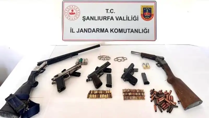 Şanlıurfa'da Ruhsatsız Silah Operasyonu: Çok Sayıda Gözaltı ve Tutuklama