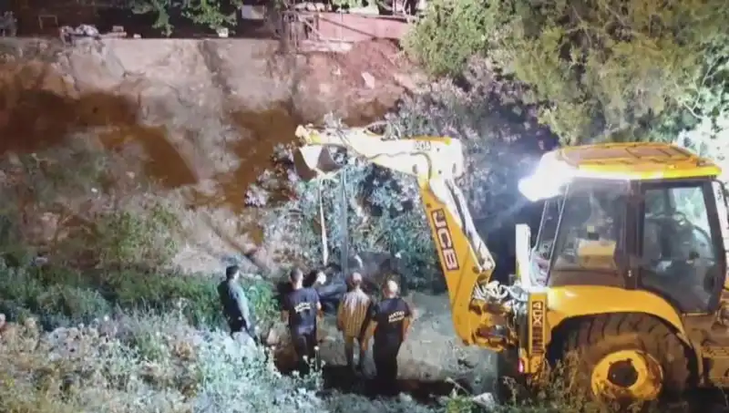 Hatay'da İnce Bir Kurtarma Operasyonu: İnek Hayata Döndü