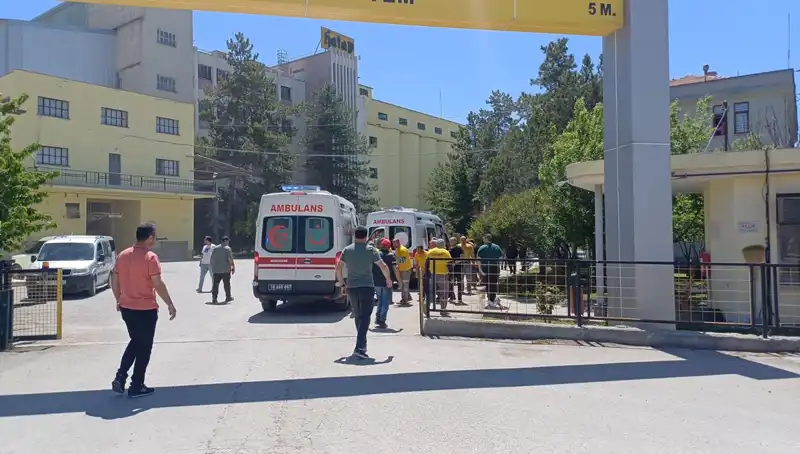 Çorum'daki Un Fabrikasında Korkunç Patlama: 10 Yaralı, Durumu Ağır Olan Var
