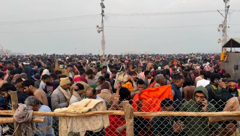 Hindistan'daki Dini Festivalde Izdırap: En Az Altı Can Gitti