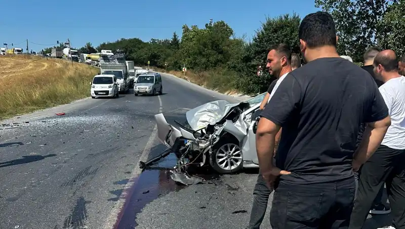 İstanbul’da Kalp Krizi Geçiren Sürücü, Otobüse Çarparak Feci Bir Kazaya Neden Oldu