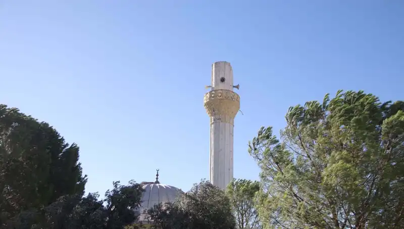 Muğla'da Fırtına Felaketi: Minare Külahı ve Çatılar Uçtu