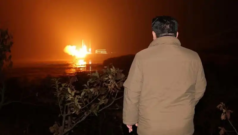 Kuzey Kore'nin Silah Ticareti: Amerikalıların Ödeyip Ödemediği Tartışılıyor