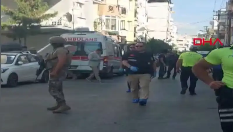 İzmir'de Karakola Yapılan Silahlı Saldırıda Acı İki Kaybımız Var