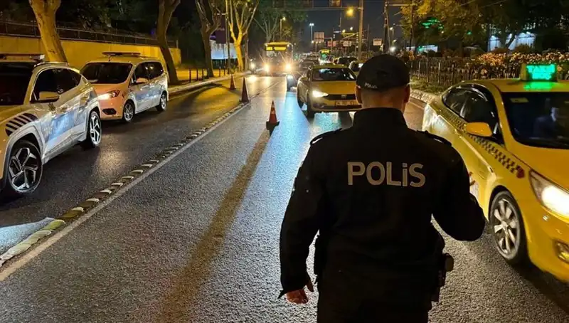 İstanbul’da Huzur Operasyonu: 1500 Kişi Gözaltına Alındı!