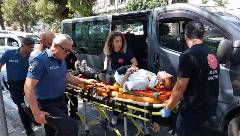 Samsun’da Korkunç Kaza: Minibüs Kamyona Çarptı, 5 Yaralı!