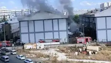 Başakşehir'de Sanayi Sitesinde Büyük Yangın! Olayın Ayrıntıları Şaşırtıyor