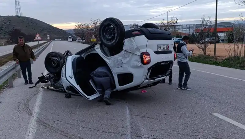 Kontrolden Çıkan Otomobilin Takla Attığı Korkunç Kaza Anları