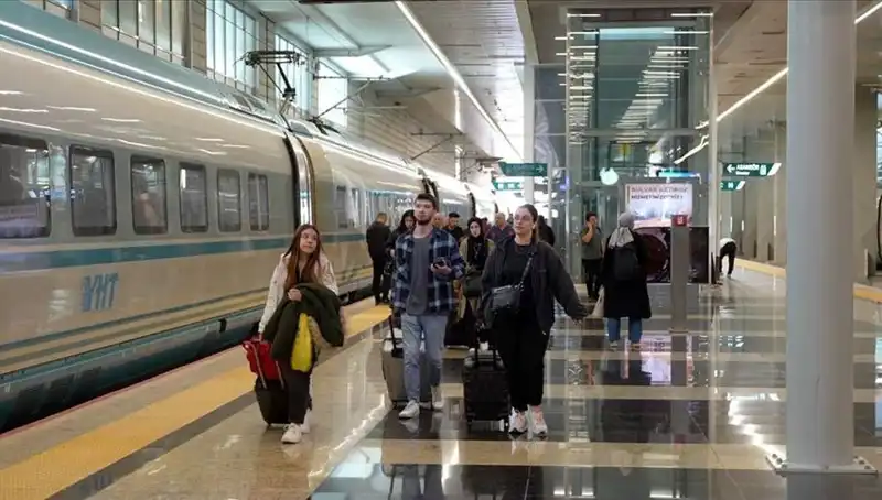 YHT'lerde Ek Sefer Düzenlemesi: Seyahatlerinizde Yeni Bir Dönem Başlıyor