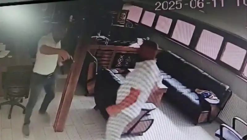 Alacak Verecek Davası Dehşetle Sonuçlandı: Kalfa İş Adamını Katletti